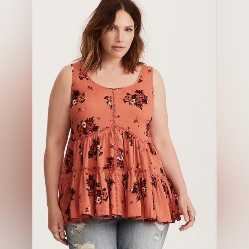 Torrid Floral Print Challis Lace Inset Tank Top. Size 1